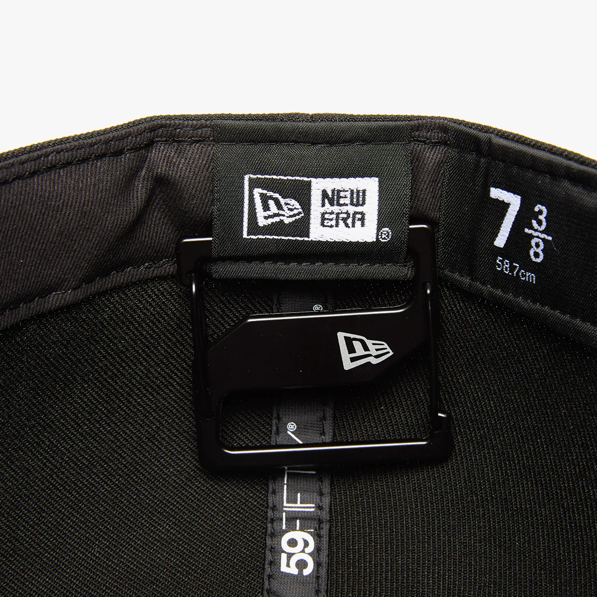 New Era Cap Clip black Undervisor View