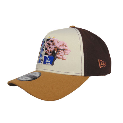 Los Angeles Dodgers 9FORTY AF New Era Cap Tokyo Series Brown Chrome brown
chrome
Camel Back View