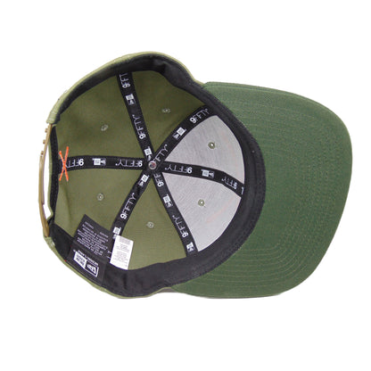 Justfitteds Crossed Bats New Era 9FIFTY Snapback Cap Olive olive Undervisor View