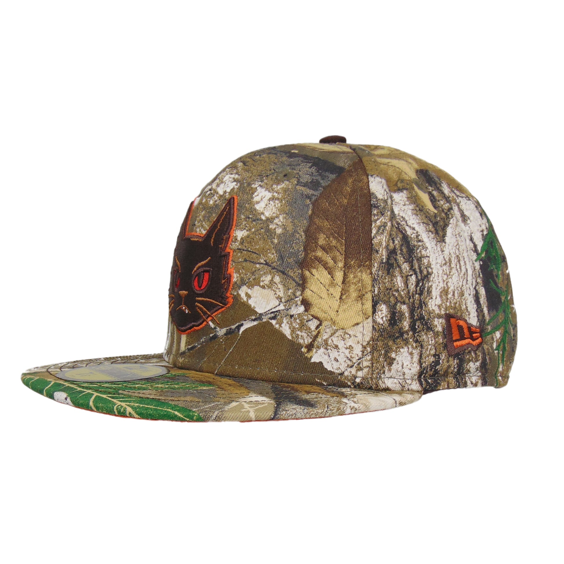JustFitteds Black Cat Head New Era 59FIFTY Cap Realtree