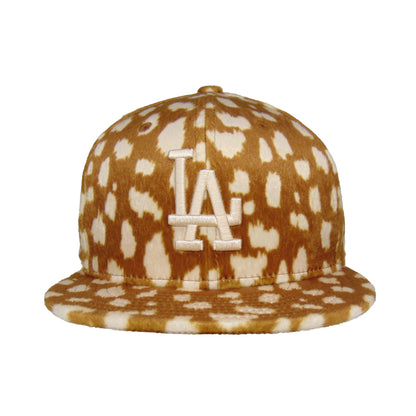 Los Angeles Dodgers Animal Print 59FIFTY New Era Cap Bambi chrome
brown Front View