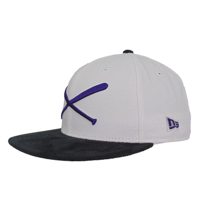 JustFitteds Crossed Bats Logo New Era 59FIFTY Cap Concorde white
black  Side View