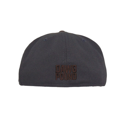 Cleveland Browns Custom New Era 59FIFTY Cap Anthrazit Dawg dark grey
brown Back View