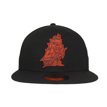 Tampa Bay Buccaneers Custom New Era 59FIFTY Cap BRED black Front View