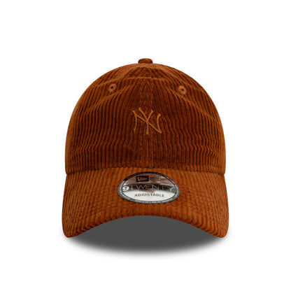 NY Yankees 9TWENTY New Era Cap Brown Corduroy brown Front View