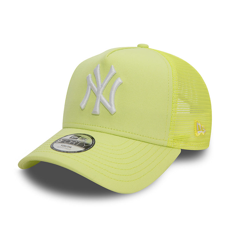 YOUTH New York Yankees New Era 9FORTY Trucker Cap lime