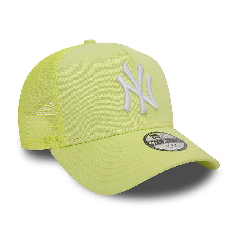 YOUTH New York Yankees New Era 9FORTY Trucker Cap lime