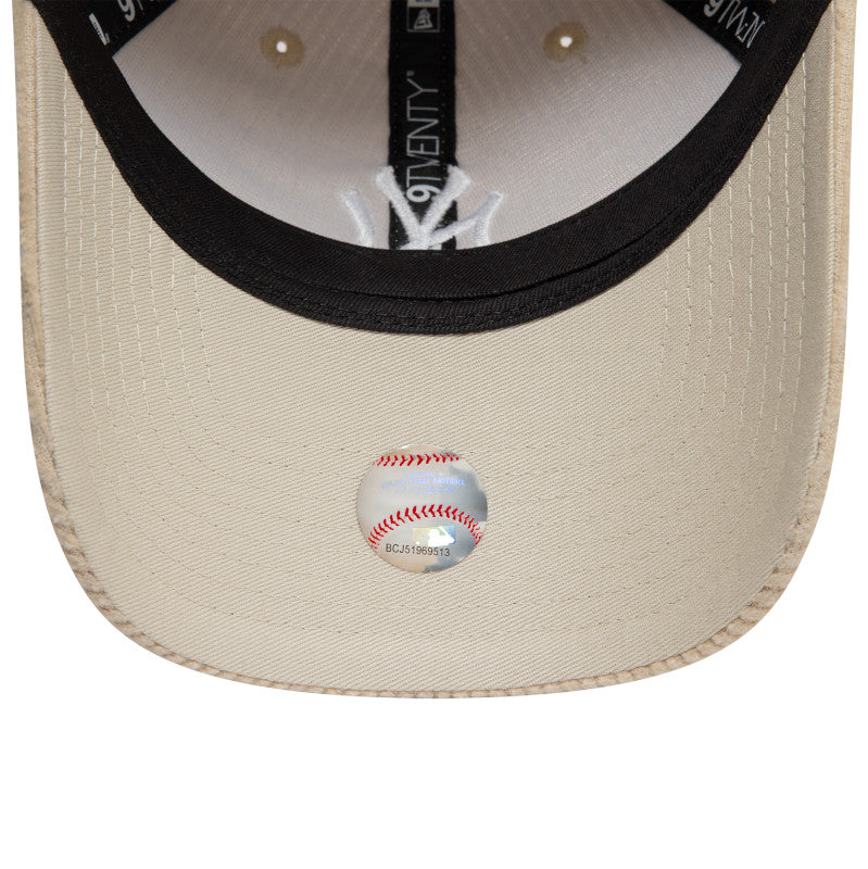 WMNS New York Yankees 9TWENTY Adjustable New Era Cap wheat corduroy