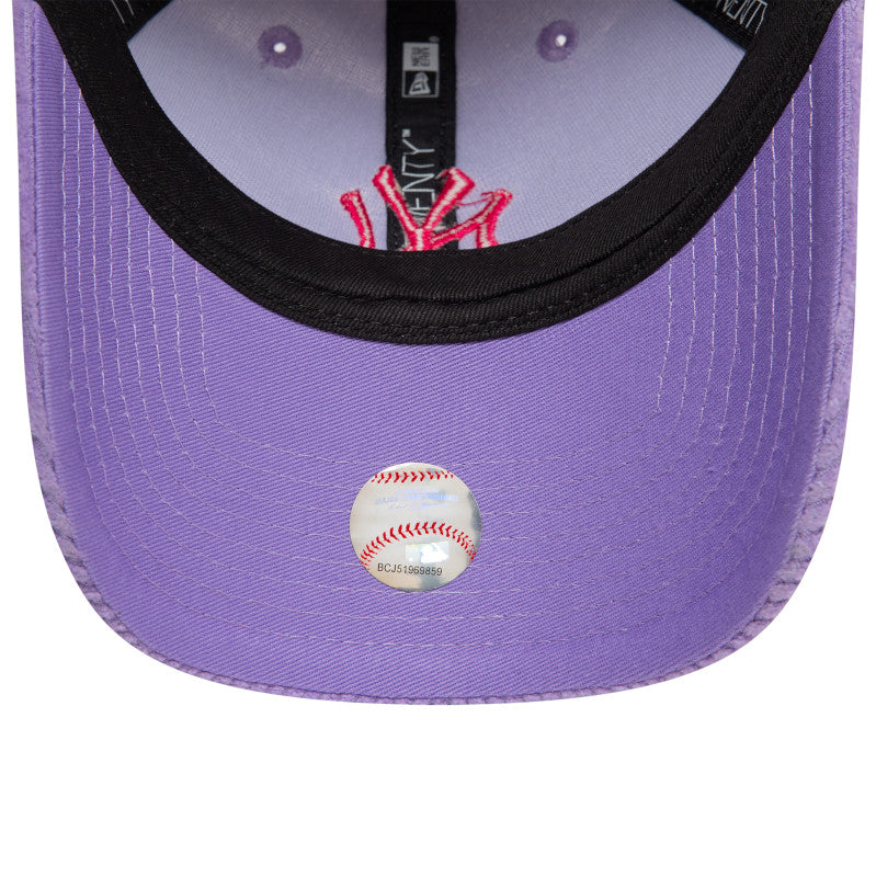 WMNS New York Yankees 9TWENTY Adjustable New Era Cap purple corduroy