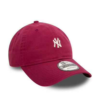 New York Yankees 9TWENTY Adjustable New Era Cap berry fuchsia Side View