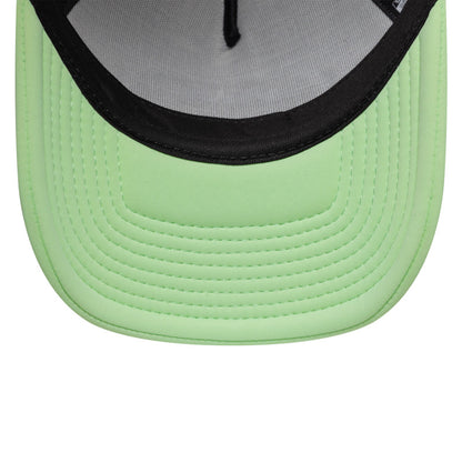 New Era Foam Patch Trucker Cap Drag light green lime
white Additional View