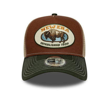 New Era Animal Patch Trucker Cap Brown Bison brown
olive Front View