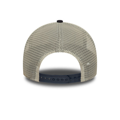 New Era Animal Patch Trucker Cap Stone Duck stone
navy Back View