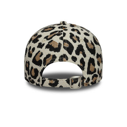 WMNS New York Yankees Leopard Print 9FORTY New Era Cap beige
black 
brown Back View