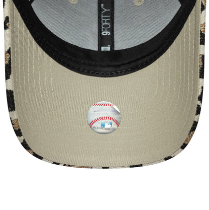 WMNS New York Yankees Leopard Print 9FORTY New Era Cap beige
black 
brown Undervisor View