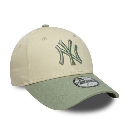 KIDS New York Yankees New Era 9FORTY Strap back Cap beige sage beige
green Side View