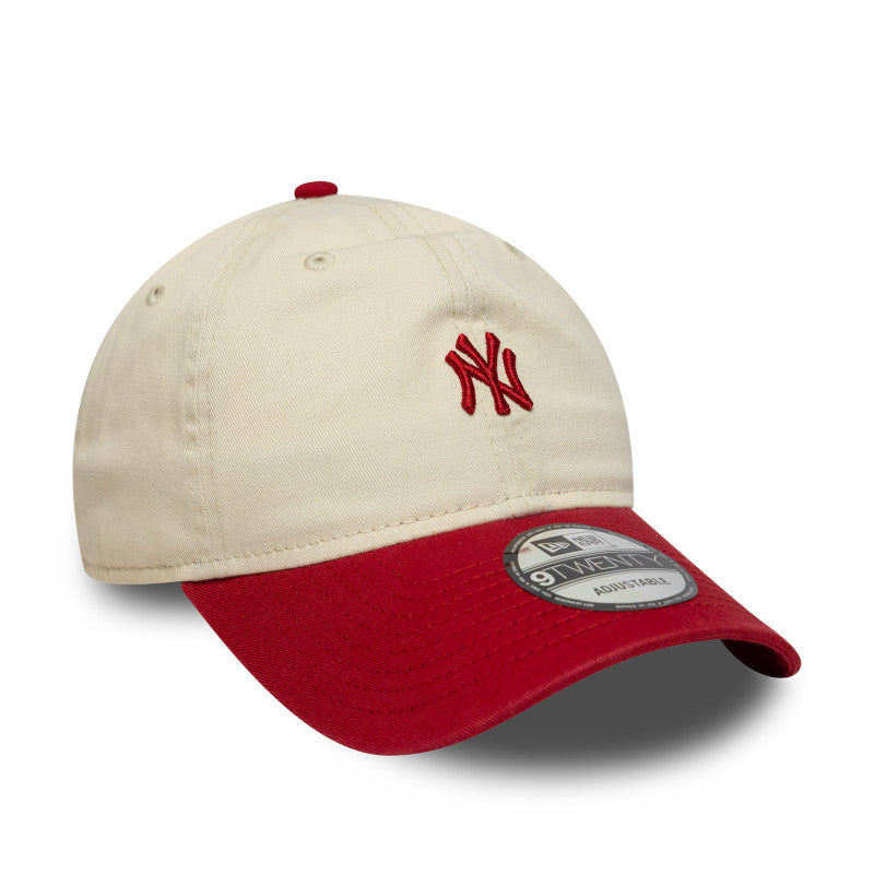 New York Yankees 9TWENTY Adjustable New Era Cap chrome red chrome
red Side View