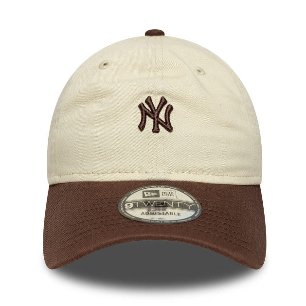 New York Yankees 9TWENTY Adjustable New Era Cap chrome  brown chrome
brown Front View